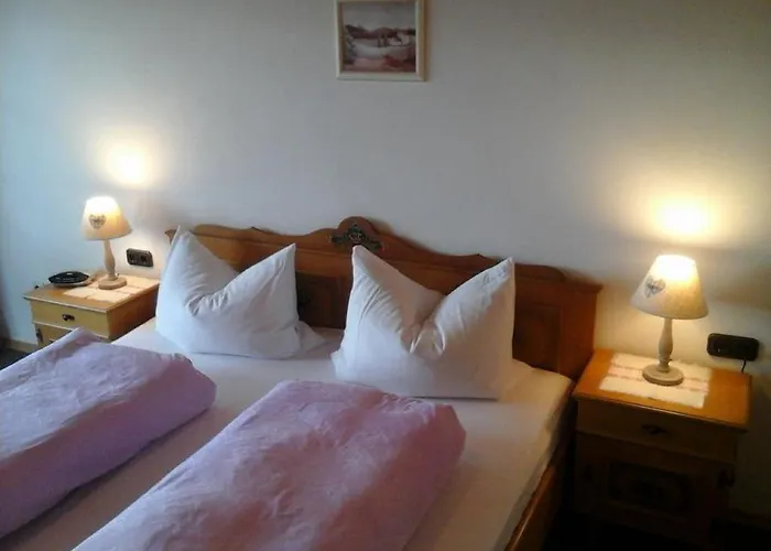 بيت ضيافة Waldblick 3*