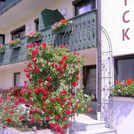 Casa de hóspedes Waldblick 3*