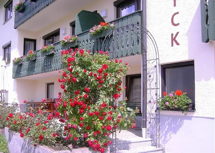 בית הארחה Waldblick 3*